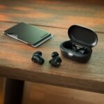 Fone de ouvido sem fio TWS Philips TAT1209BK/00 na cor preto, com bluetooth, microfone, tecnologia IPX4 e 18 horas de reprodução. - Imagem 7