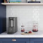 Purificador de Água Gelada Fria e Natural Elétrico Compacto Eletronico placa Electrolux Filtro refil 6 meses ou 3000l Painel Touch Bivolt Grafite PE12G - Imagem 3