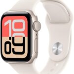 Apple Watch SE 3 GPS, Caixa em alumínio luz das estrelas de 40 mm com Bracelete desportiva luz das estrelas - P/M
