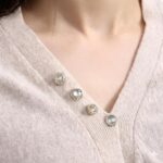 10 Botões Broches Pressão Decote Super Luxo Pedras Strass - Diga adeus aos decotes indesejados e roupas largas com elegância e praticidade!