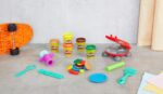 Play-Doh, Massinha de Modelar Infantil, Festa do Hambúrguer - Conjunto de Brinquedo com Acessórios e 5 Potes - A partir de 3 Anos - Imagem 2